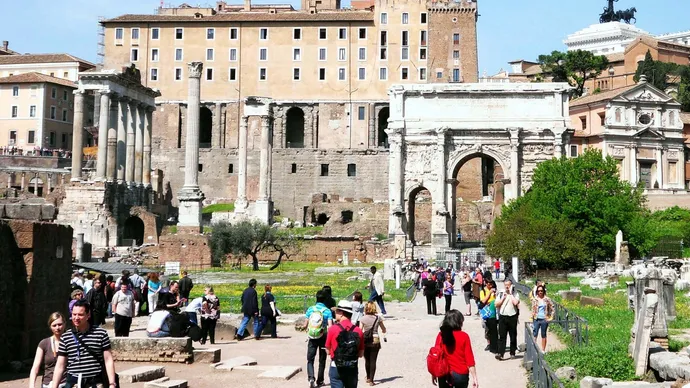 Ruins-Roman-Forum-Palazzo-Senatorio-Rome-background
